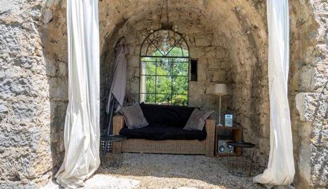 Beautiful former farmhouse with swimming pool