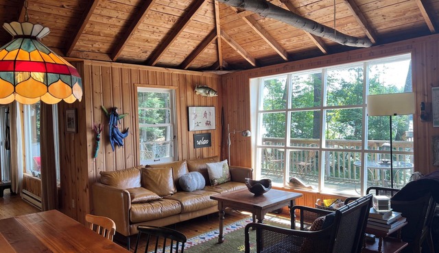 Beautiful, four bedroom cottage right on the lake. Great swimming. Easy access.