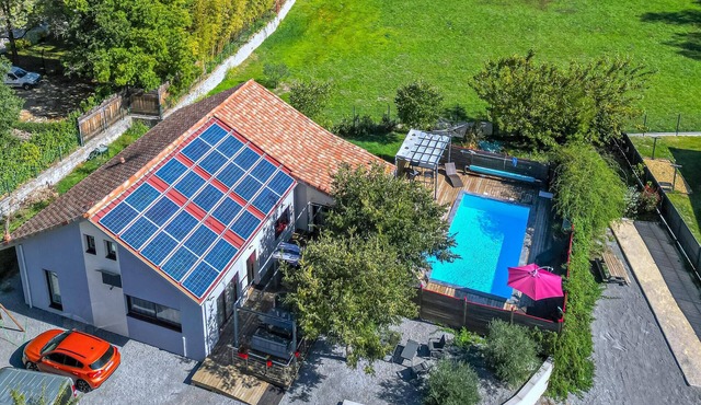 Beautiful home in Berrias et Casteljau