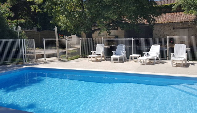 Beautiful house with character. Pool. Near Périgueux.