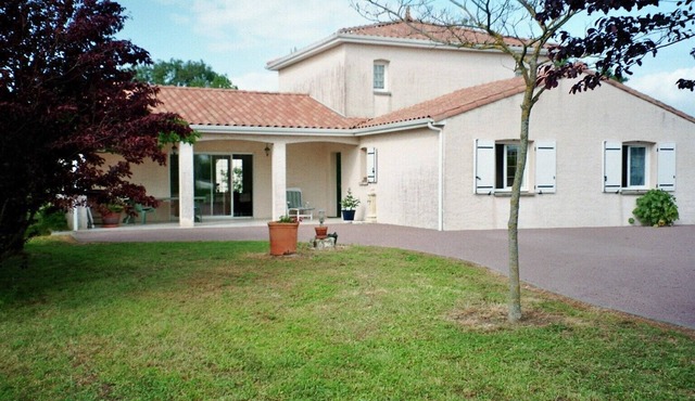 Beautiful house close to the sea