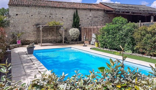 Beautiful home in Fontenille St.Martin