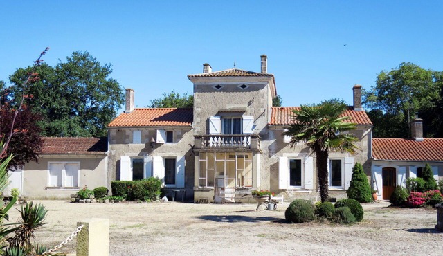 Beautiful apartment in villa for 5 guests with WIFI, TV and terrace