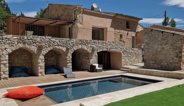 Beautiful provençal Mas with private pool