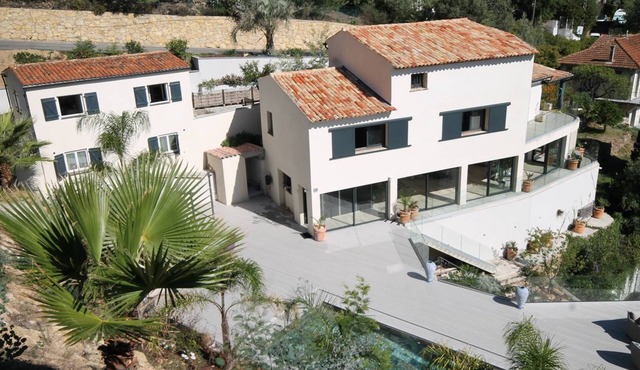 Beautiful new villa with panoramic sea view