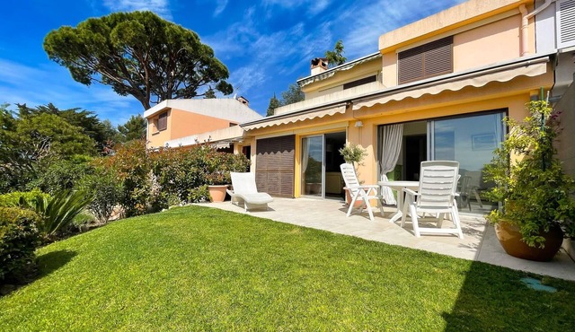 Beautiful Villa 8 guests - Pool Access in Mandelieu