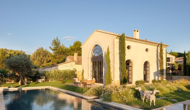 Beautiful Luxury 5 bedroom Villa rental near Les Baux-de-Provence with Heated pool
