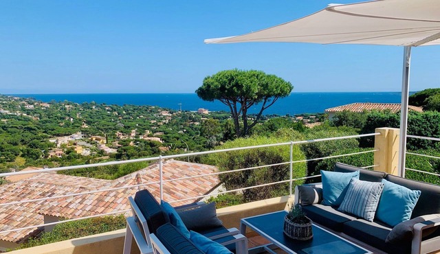 Beautiful pool villa with exceptional sea view