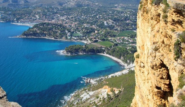 Beautiful studio near CASSIS, very quiet and sunny