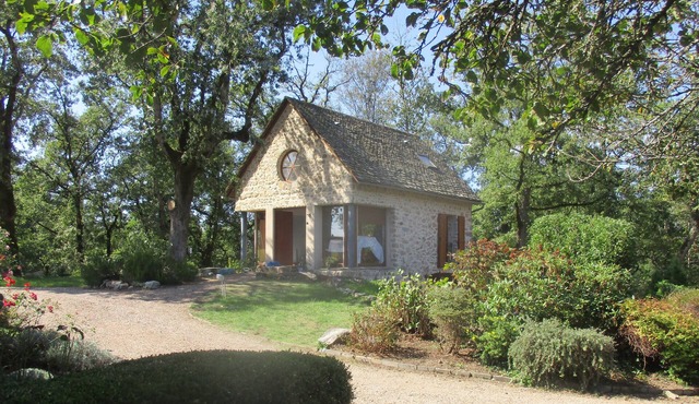 Beautiful Gite with bedroom loft, new kitchen, fully equipped w/AC/heat