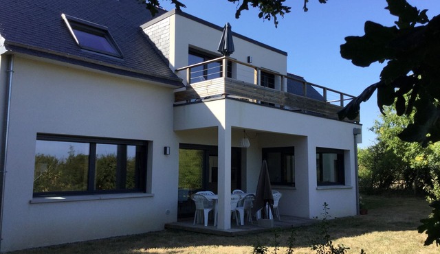 Beautiful Villa 500m from the beach ideally located in the peninsula of Rhuys.