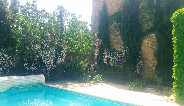 Beautifully Renovated Famous House.Heated Pool.Enclosed Grounds.Beaches & Midi