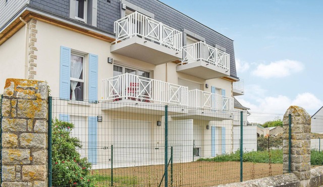 Beautiful apartment in Saint Quay Portrieux with house sea view