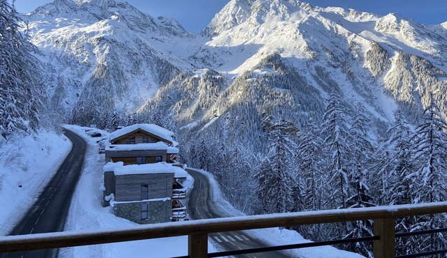 Beautiful new apartment 86 m2, 3 bedrooms 3 bathrooms south facing mountain view