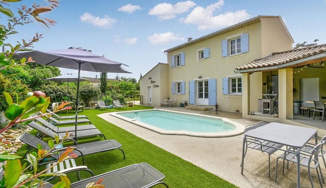 Beautiful home in St.-Paulet-de-Caisson