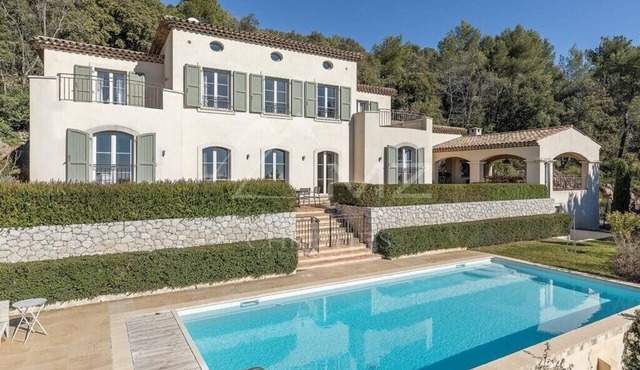 Beautiful family friendly Villa with Stunning Seaviews from all rooms