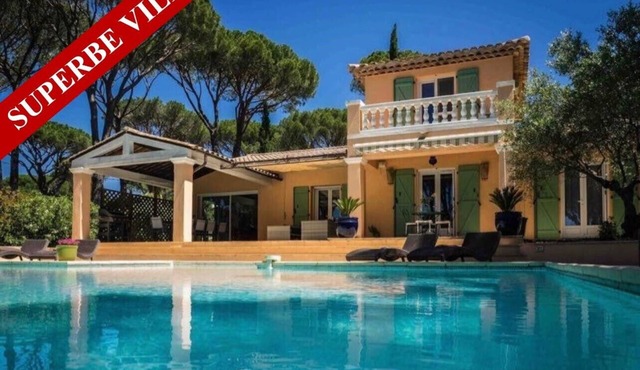 Beautiful, fully air-conditioned villa with 4 master bedrooms, swimming pool,