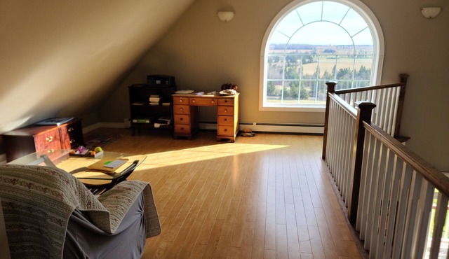 BEAUTIFUL FULLY FURNISHED TWO BEDROOM HOME FOR RENT IN WHEATLEY RIVER