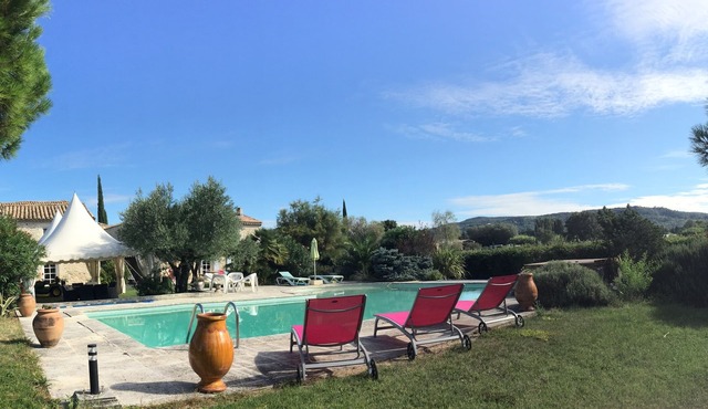 Beautiful Gîte in Mas provençal