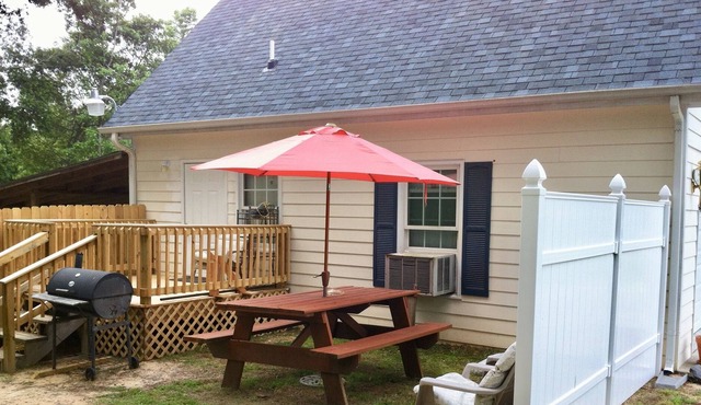 Beautiful Garage Studio in Apex Friendship Community