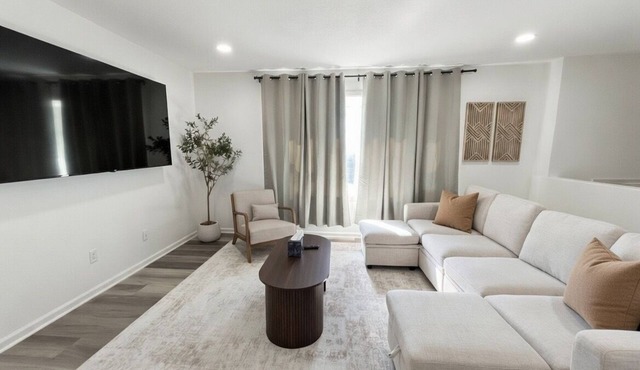 Beautiful Gardner Getaway 4 Bedroom Sleeps 10+