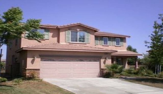 Beautiful Gated Community Where You Can Go Fishing, Walking, Running & Bicycling
