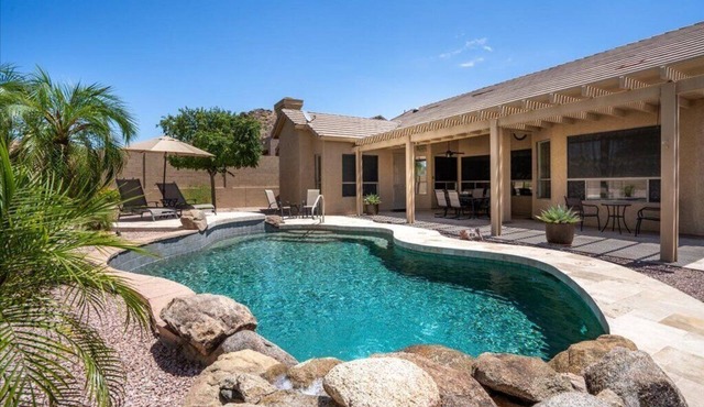 Beautiful Gated Desert Home, 4 bd/2 bth, Htd Pool, Game Room, Golf, Hiking
