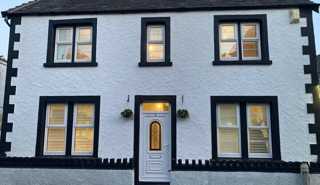 Beautiful cottage in downtown Llandudno