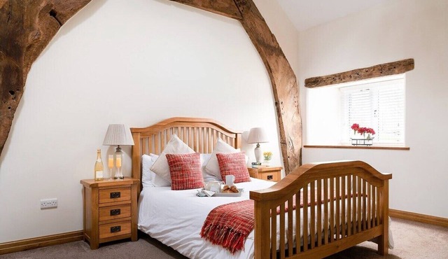 Beautiful Renovated Barn within the Countryside