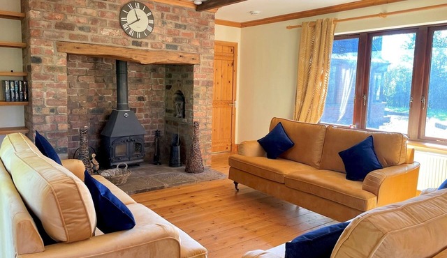 Beautiful 5BR House near Gretna Green with Garden - Pass the Keys