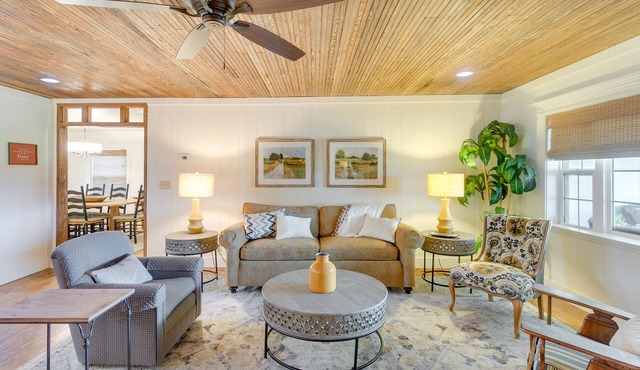 Beautiful Georgia Farmhouse Rental w/Patio