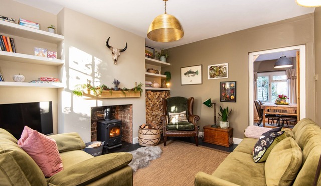 Beautiful Georgian cottage in the heart of Henfield village