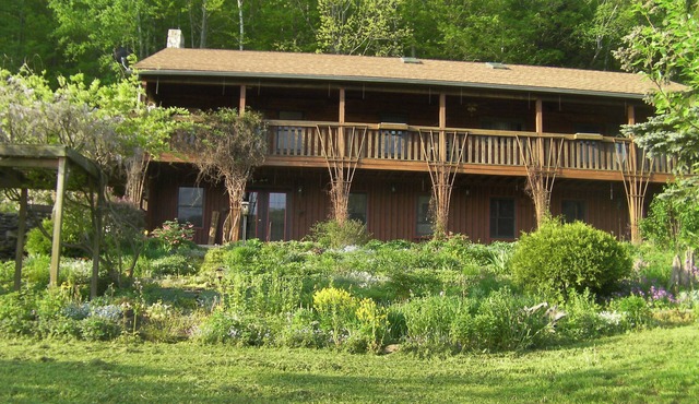 Beautiful Getaway - Reynolds Farm Lodge