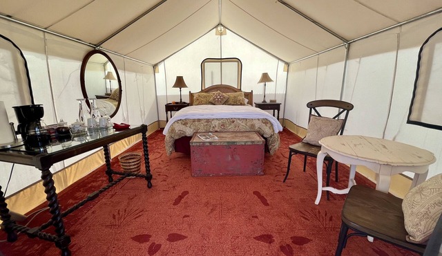 Beautiful Glamping Tent at Zenzen Gardens
