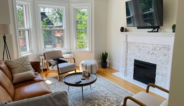 Beautiful Glebe 2 story apartment with 2 parking spots