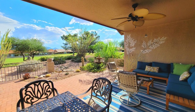 Beautiful Golf Course Home w/Mtn Views, Gas Grill, Shared Pool/Hot Tub - Dog OK