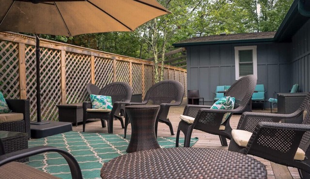 Beautiful golf course property with outstanding views and location