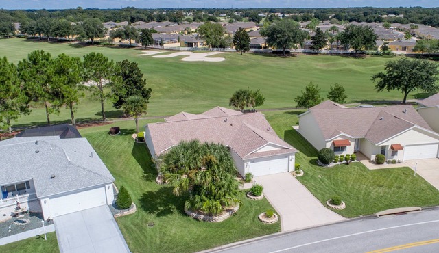 Beautiful Golf Front 3-2. All New Inside ! Cable , WI-FI and Golf Cart !