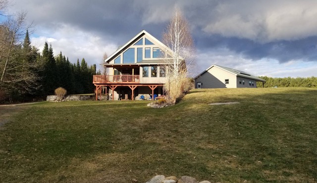 Beautiful Great Sacandaga Lake home with beach, dock and all amenities!