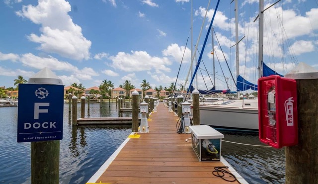 Beautiful Ground Floor 2 bedroom 2 bathroom condo with walkout lanai.
