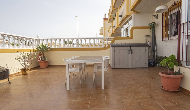 Beautiful groundfloor apartment in playa flamenca