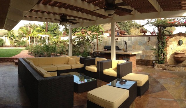 Beautiful guest house w backyard, patio. Long term welcome. Anaheim,Costa Mesa