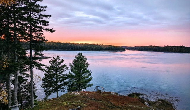 Beautiful Guest Suite, Exceptional Maine Waterfront and View & Tidal Changes