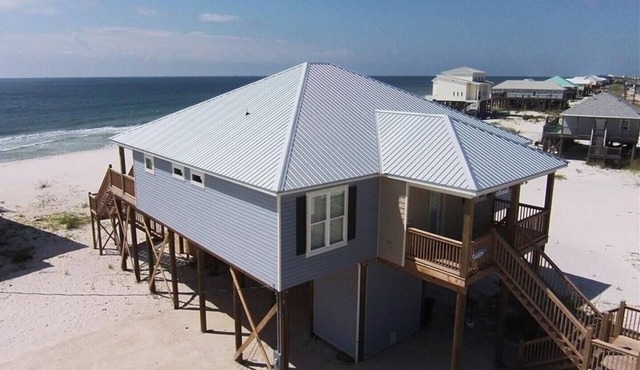 Beautiful Gulf 4 BR/4 Bath, High End Furnishings w/Beach Gear and 2 Kayaks!