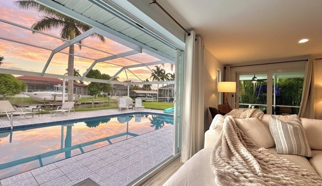 Beautiful Gulf Access Home with Heated Pool and Private Dock in Yacht Club
