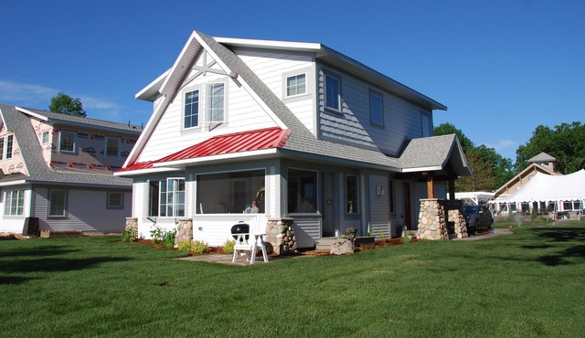 Beautiful Gull Lake Cottage at Quarterdeck Resort
