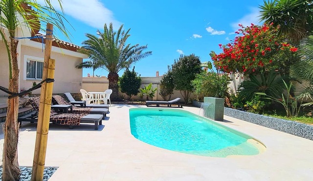 Beautiful house with stunning private pool in Miami Platja!