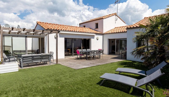 Beautiful home in Saint Jean De Monts