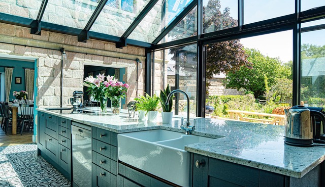 Beautiful Hall in Stunning Countryside for Group Getaways with Hot Tub