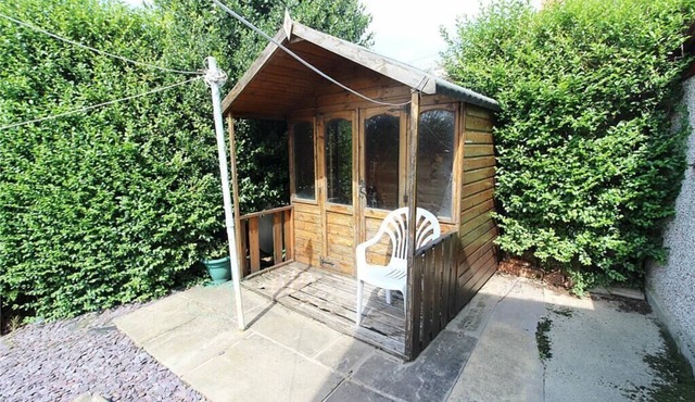 Beautiful Hawkhill 3 bed sleeps 5 Parking & Garden